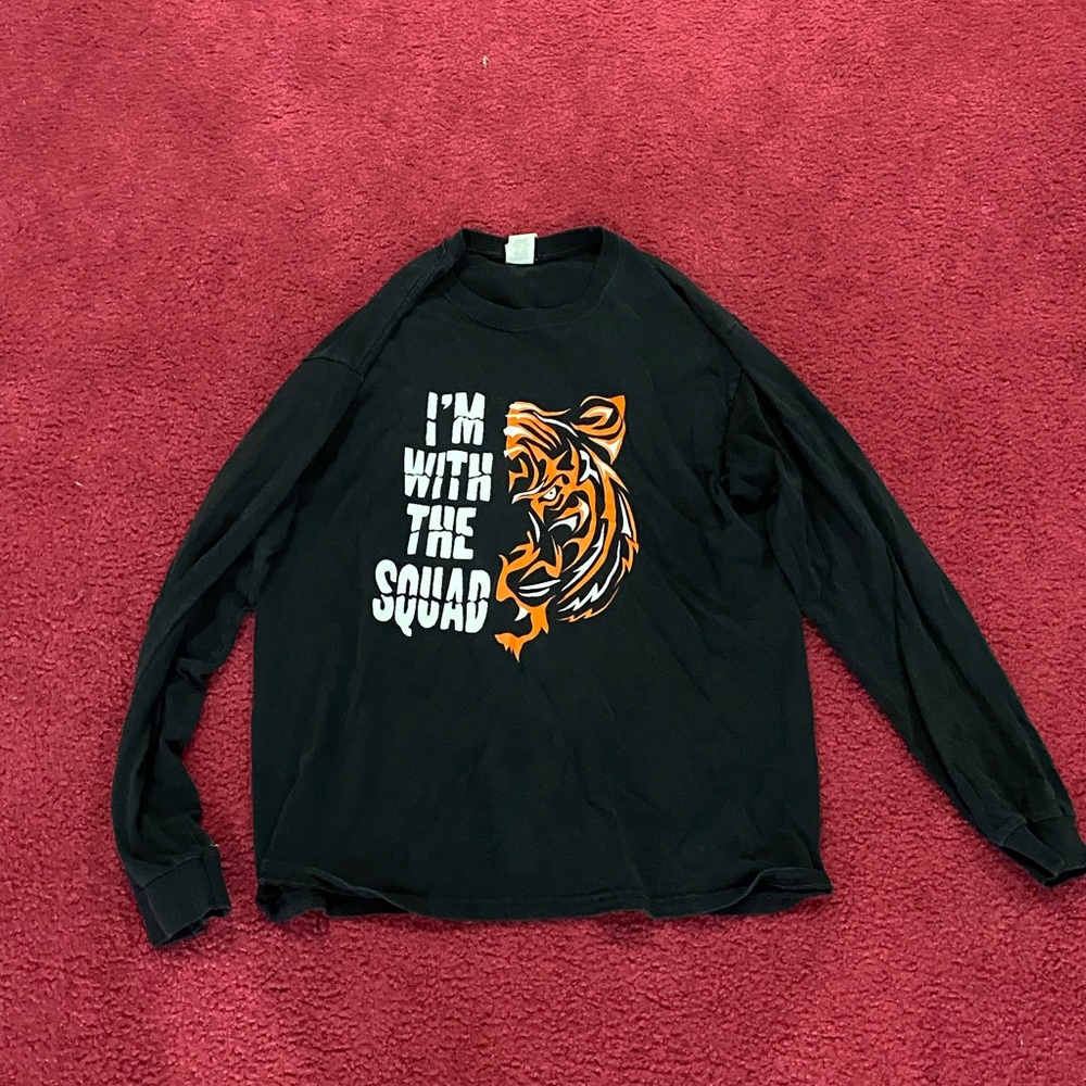 Black Long-Sleeve Tee with Tiger Im With The Squad T-Shirt